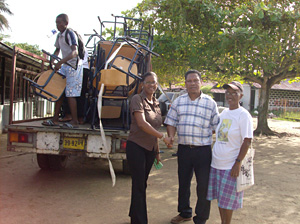 schoolspullen suriname